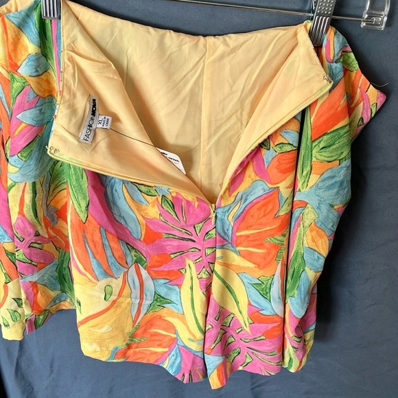 Fashion Nova: Multicolor Off-Shoulder Top and Shorts Set- Pockets- zipper- XL - Picture 7 of 16